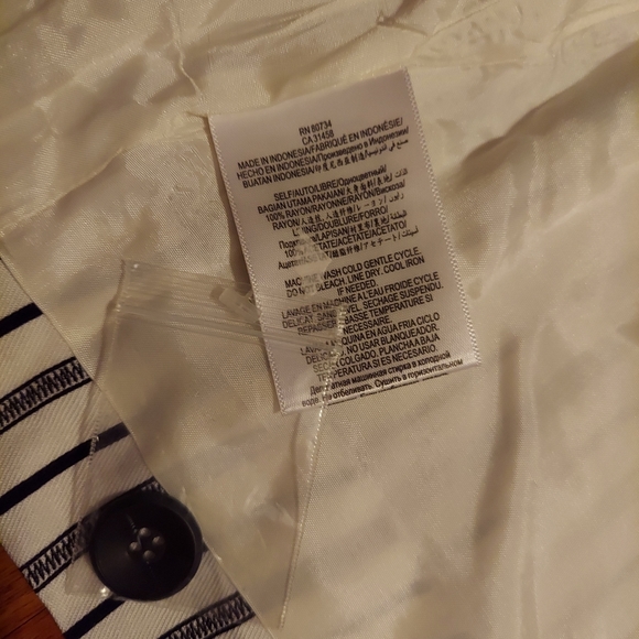 BCBGeneration Striped Double Breasted Mini Wrap Skirt NWOT - Picture 11 of 13